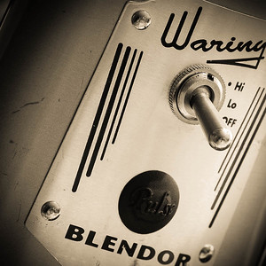 Waring Blendor Label, photo © 2017 Douglas M. Ford. All rights reserved.